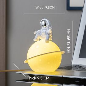 Astronaut Small Night Lamp Table Decoration Atmosphere Ornaments (Option: Silver Astronaut Planet Light)